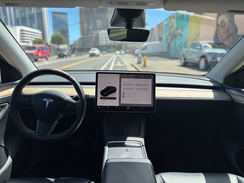 Used 2023 Tesla Model Y AWD image 13