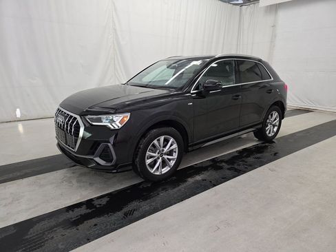 Used 2023 Audi Q3 2.0T Premium Plus w/ Premium Plus Package image 2