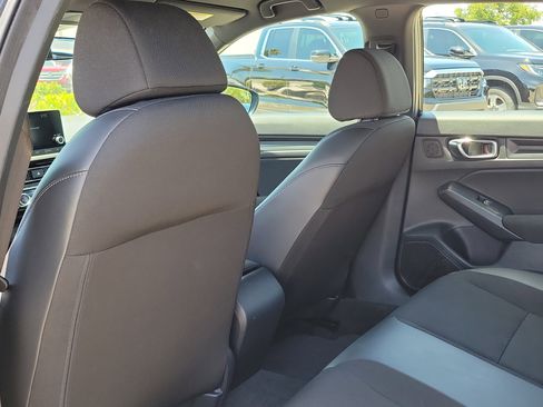 Used 2023 Honda Civic Sport image 11