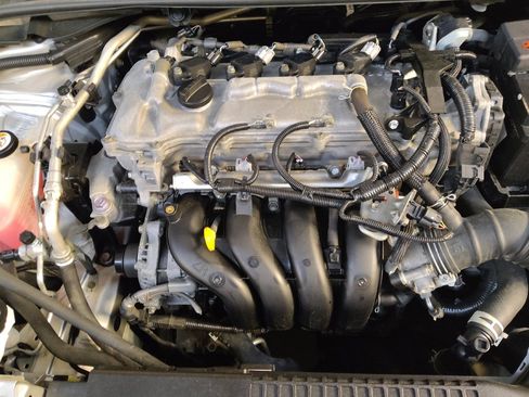 Used 2022 Toyota Corolla LE image 30