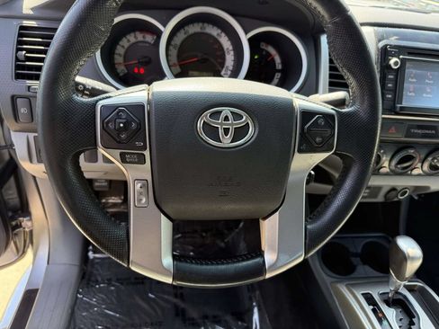 Used 2015 Toyota Tacoma PreRunner w/ SR5 Package RWD image 19