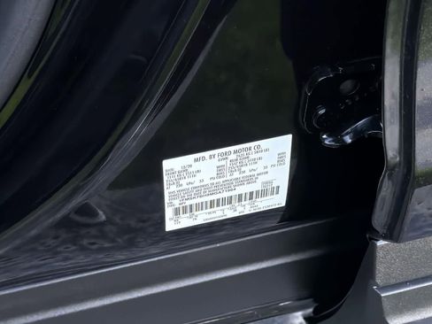 Used 2021 Ford Explorer Base image 9