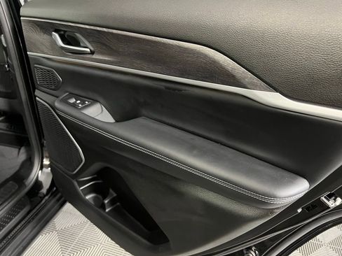 Used 2023 Jeep Grand Cherokee L Limited w/ Trailer Tow Group (B) image 34