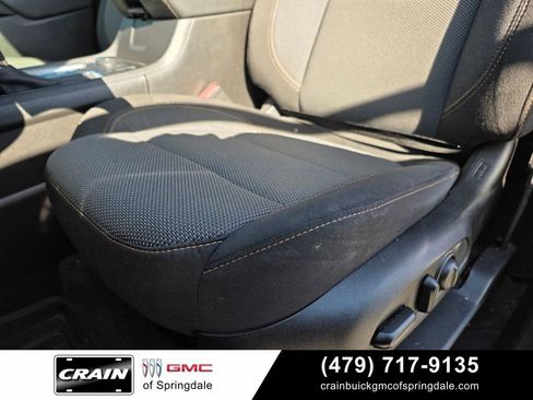 Used 2020 Chevrolet Traverse LT FWD image 22