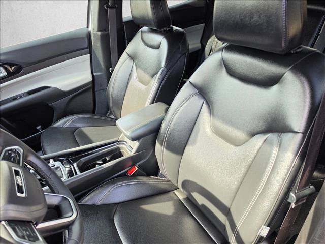 Used 2025 Jeep Compass Limited AWD/4WD image 23