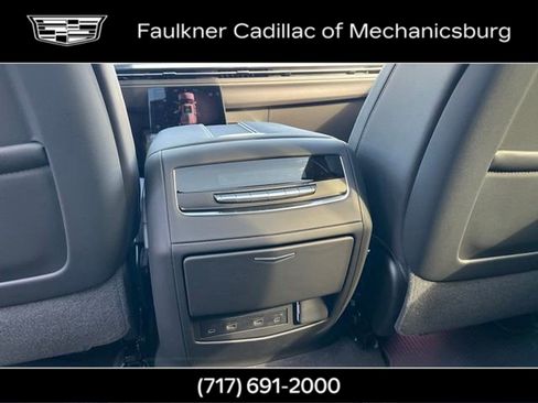 Certified 2026 Cadillac Escalade ESV Platinum Sport w/ LPO, ONYX Package AWD/4WD image 21