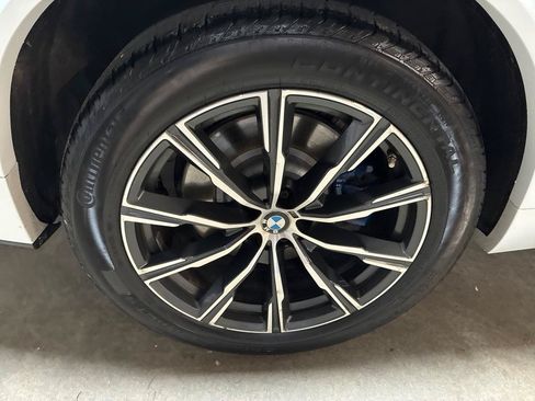 Used 2020 BMW X5 xDrive40i w/ M Sport Package AWD/4WD image 8