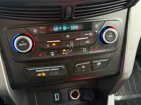 Used 2019 Ford Escape SE image 22