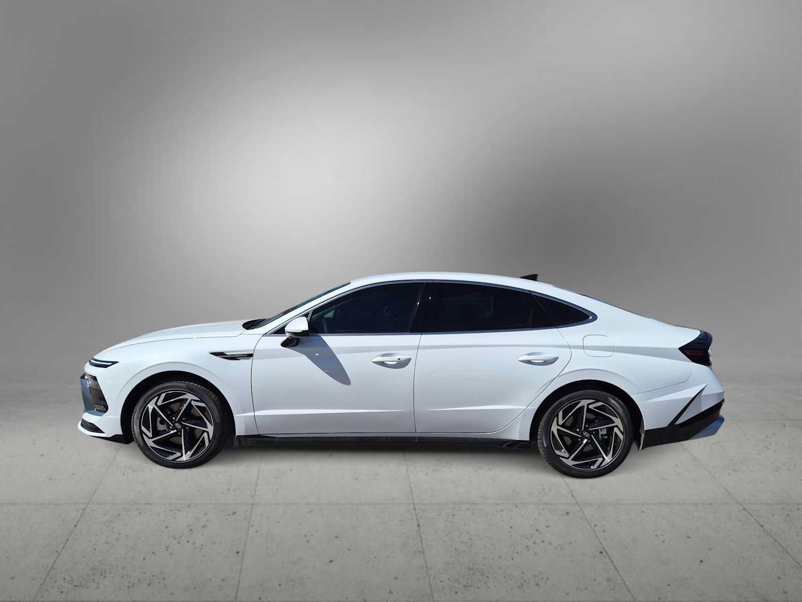 New 2026 Hyundai Sonata SEL FWD image 5