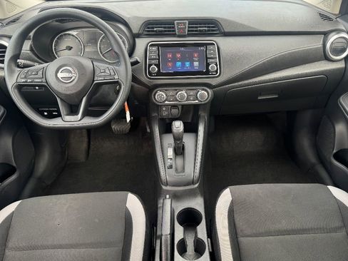 Used 2025 Nissan Versa S w/ Trunk Package image 9