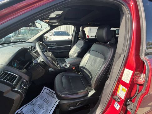 Used 2018 Ford Explorer Sport AWD/4WD image 9