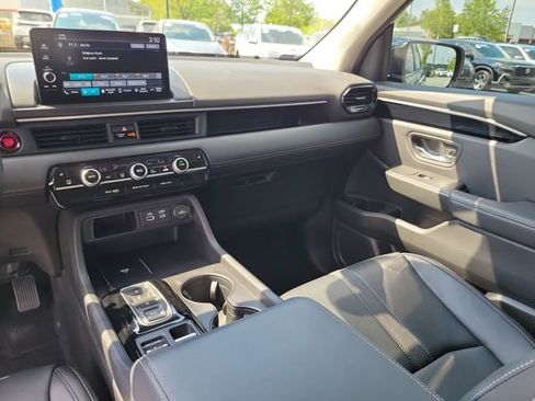 Certified 2024 Honda Pilot EX-L image 30