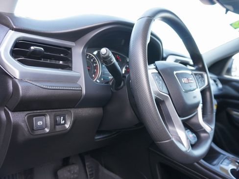 Used 2023 GMC Acadia SLE w/ Driver Convenience Package image 12