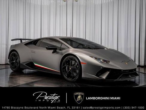 Used 2018 Lamborghini Huracan Performante AWD/4WD image 1