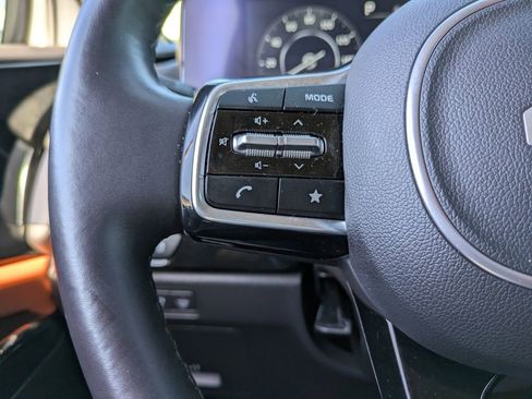 Used 2024 Kia Carnival SX Prestige image 29