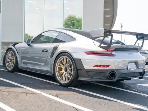 Used 2018 Porsche 911 GT2 RS RWD image 22