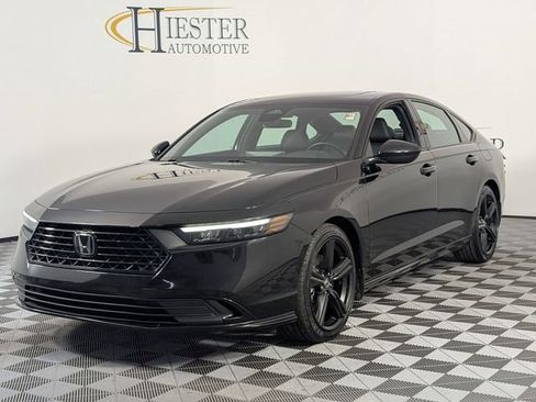 Used 2024 Honda Accord Sport image 4