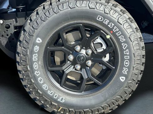 New 2025 Jeep Gladiator Sport image 23