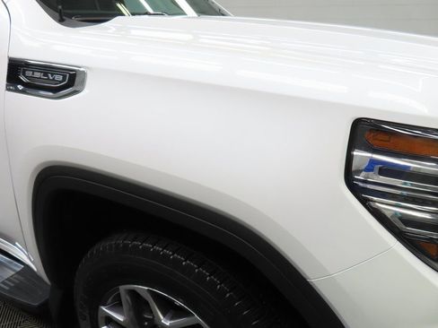 Used 2023 GMC Sierra 1500 SLT w/ SLT Premium Plus Package image 33