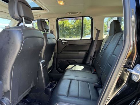 Used 2017 Jeep Patriot Latitude AWD/4WD image 9