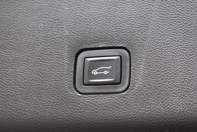 Certified 2018 Chevrolet Traverse Premier AWD/4WD image 24