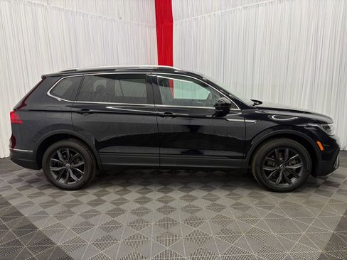 Used 2023 Volkswagen Tiguan SE AWD/4WD image 9
