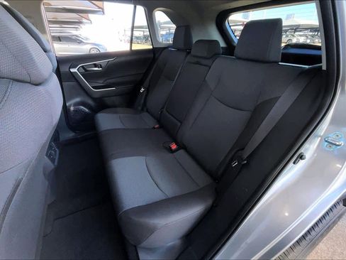 Used 2025 Toyota RAV4 XLE image 18