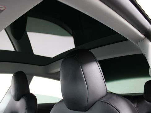 Used 2020 Tesla Model 3 Long Range image 10