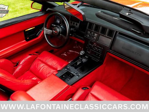 Used 1988 Chevrolet Corvette Convertible RWD image 81
