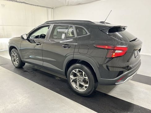 New 2026 Chevrolet Trax LT w/ Driver Confidence Package FWD image 6