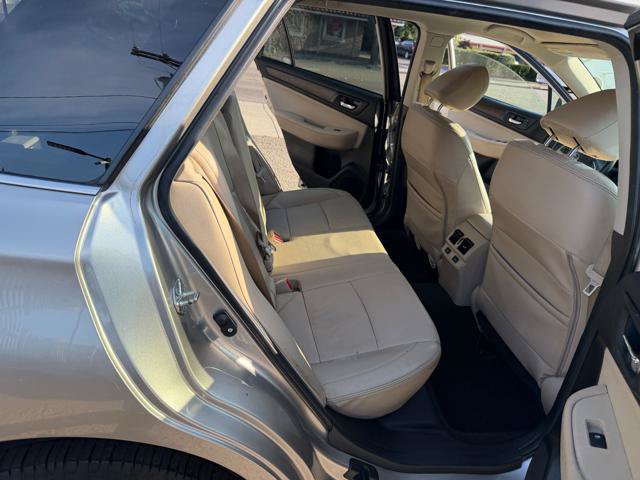 Used 2017 Subaru Outback 2.5i Limited AWD/4WD image 9