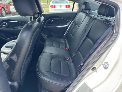 Used 2012 Kia Rio EX w/ Convenience Pkg FWD image 11