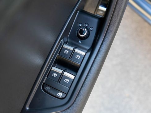 Used 2017 Audi A4 2.0T Ultra Premium w/ Convenience Package image 17