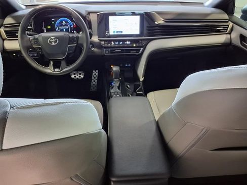 Used 2026 Toyota Camry SE w/ Convenience Package FWD image 17