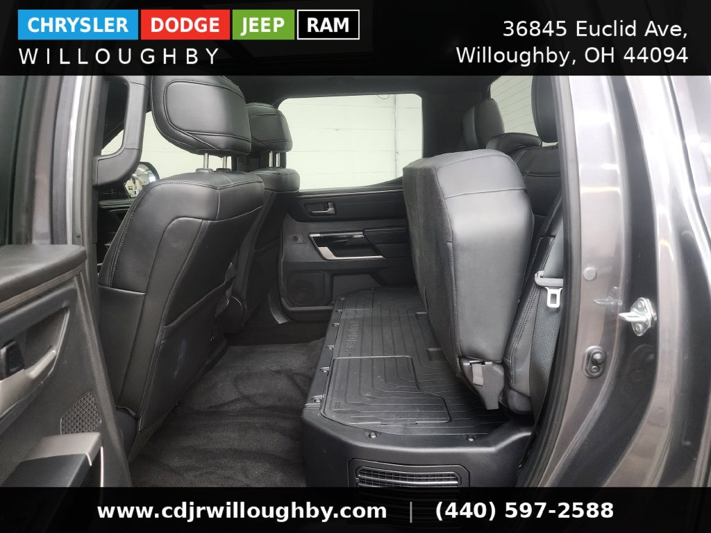 Used 2025 Toyota Tundra Limited AWD/4WD image 35
