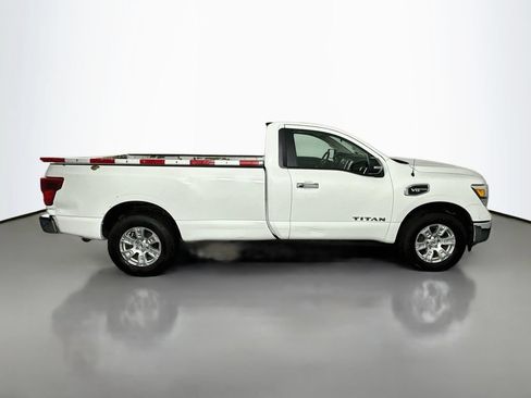 Used 2017 Nissan Titan SV AWD/4WD image 8