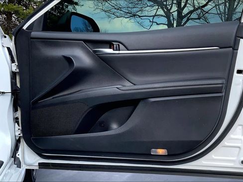 Used 2022 Toyota Camry XSE w/ Navigation Package image 23