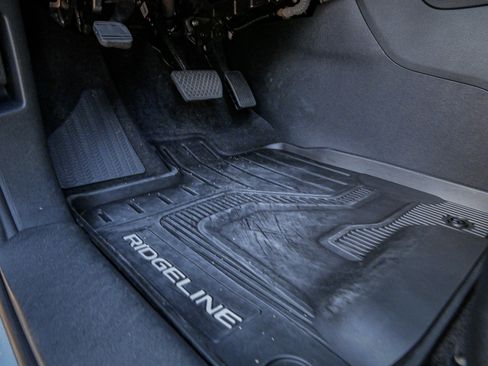 Certified 2025 Honda Ridgeline Sport image 17