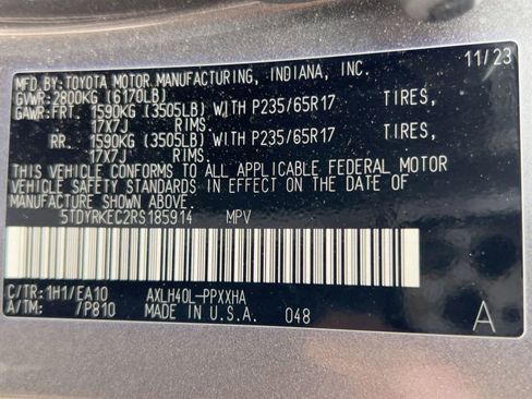 Used 2024 Toyota Sienna XLE image 21