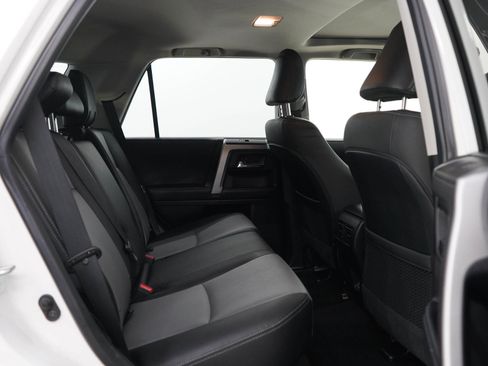 Used 2021 Toyota 4Runner SR5 Premium w/ Moonroof Package AWD/4WD image 12