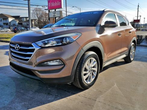 Used 2017 Hyundai Tucson SE Plus image 2