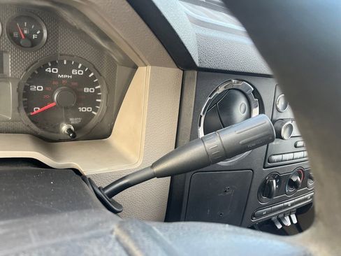 Used 2009 Ford F350 2WD Regular Cab Super Duty image 22