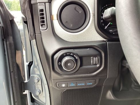 Used 2024 Jeep Wrangler Unlimited AWD/4WD image 26