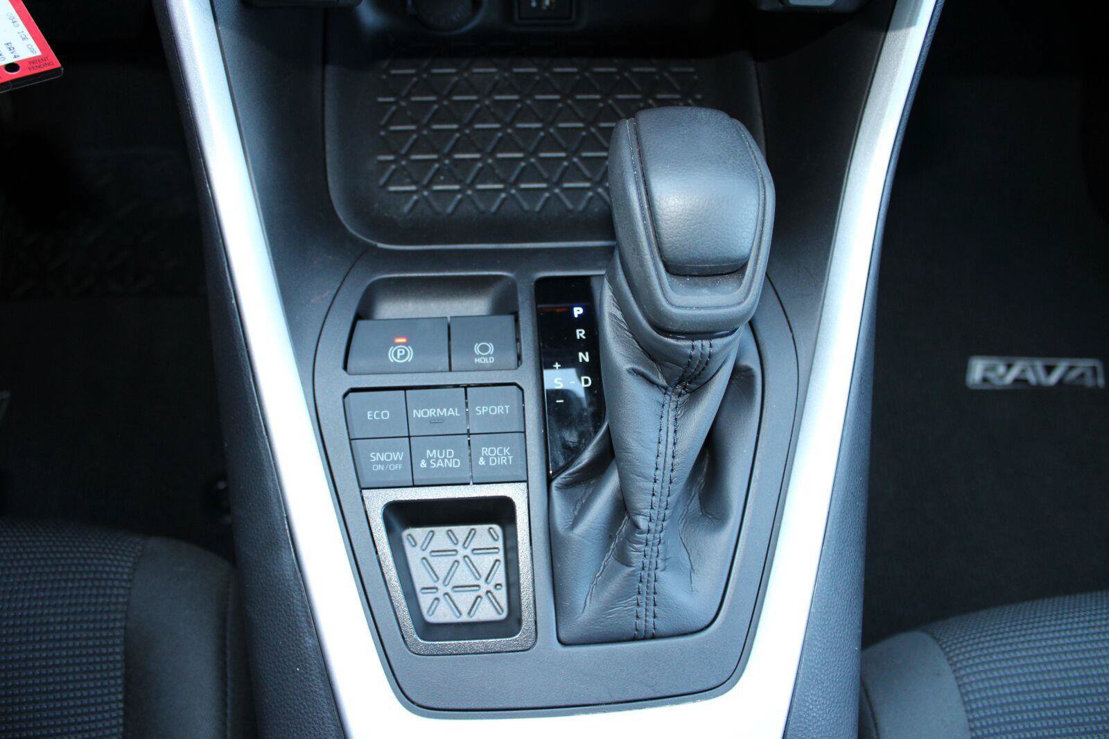 Certified 2024 Toyota RAV4 LE AWD/4WD image 24