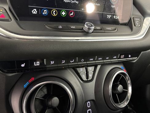 Used 2025 Chevrolet Blazer LT AWD/4WD image 20