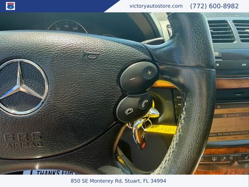 Used 2009 Mercedes-Benz E 320 BlueTEC Sedan image 32