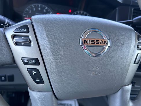 Used 2021 Nissan NV 3500 SV RWD image 15