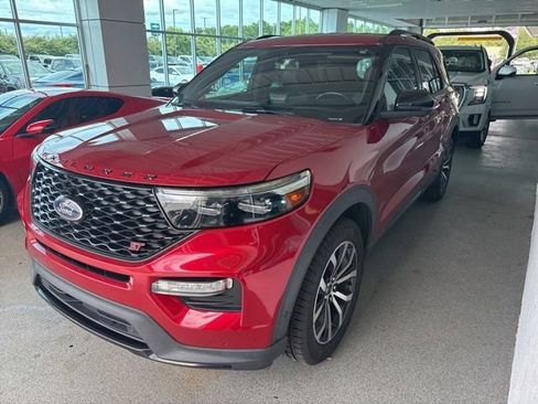 Used 2020 Ford Explorer ST w/ Premium Technology Package AWD/4WD image 3
