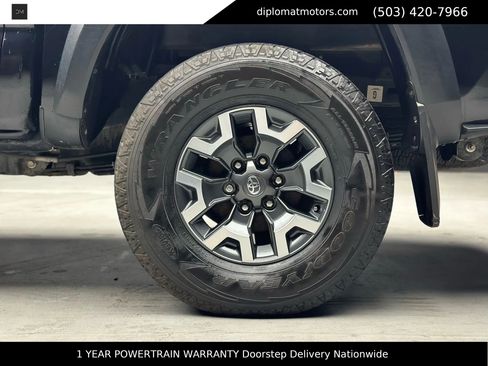 Used 2021 Toyota Tacoma SR5 w/ Trail Edition image 40