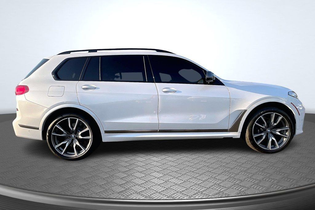 Used 2021 BMW X7 M50i AWD/4WD image 4